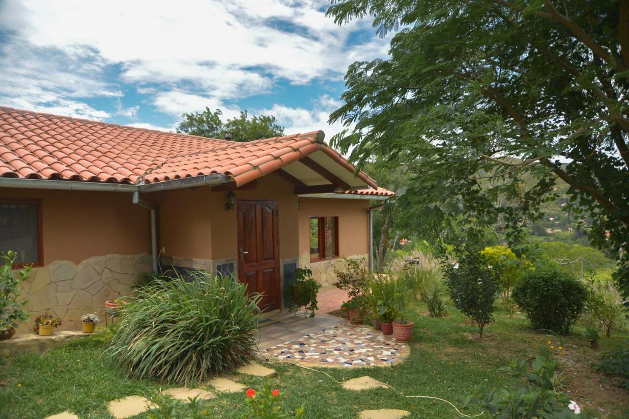Hostel Serena Samaipata Buitenkant foto