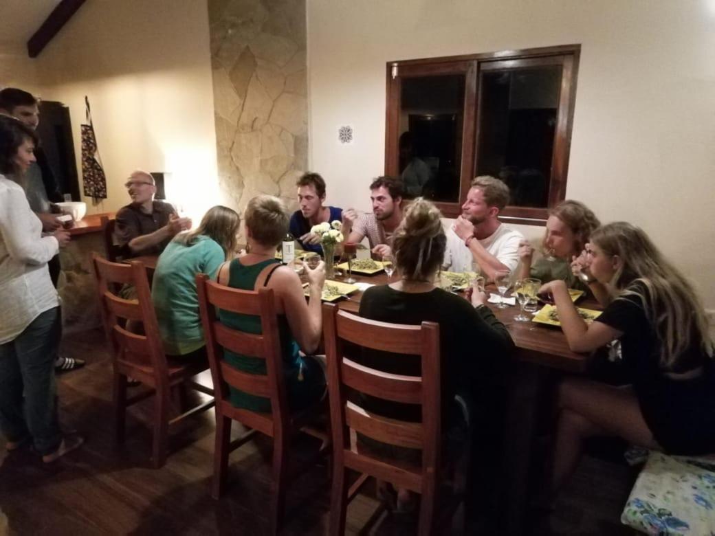 Hostel Serena Samaipata Buitenkant foto